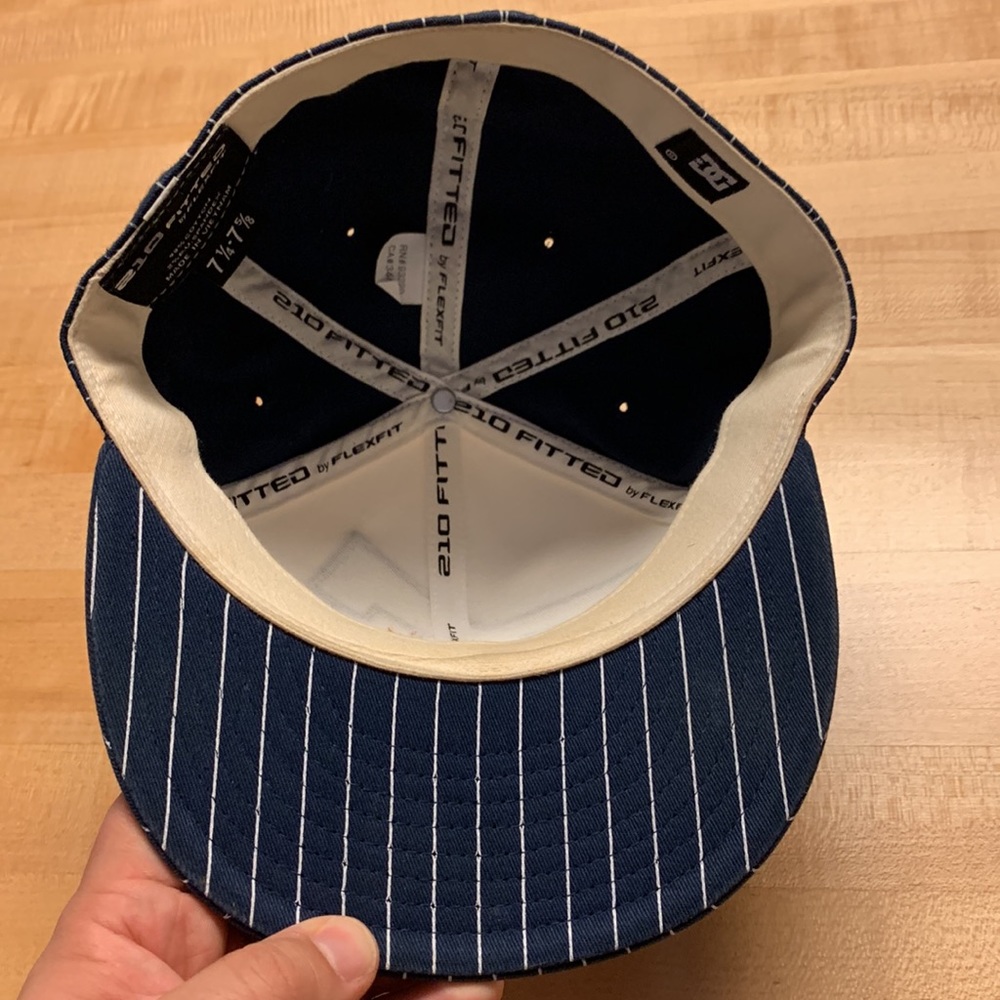 DC flex fit hat - Picture 6 of 6